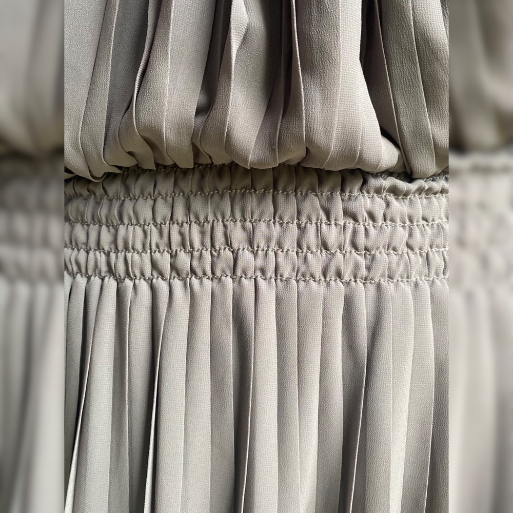 Max Studio Pleated Off-the-shoulder Dress - Picture 3 of 6